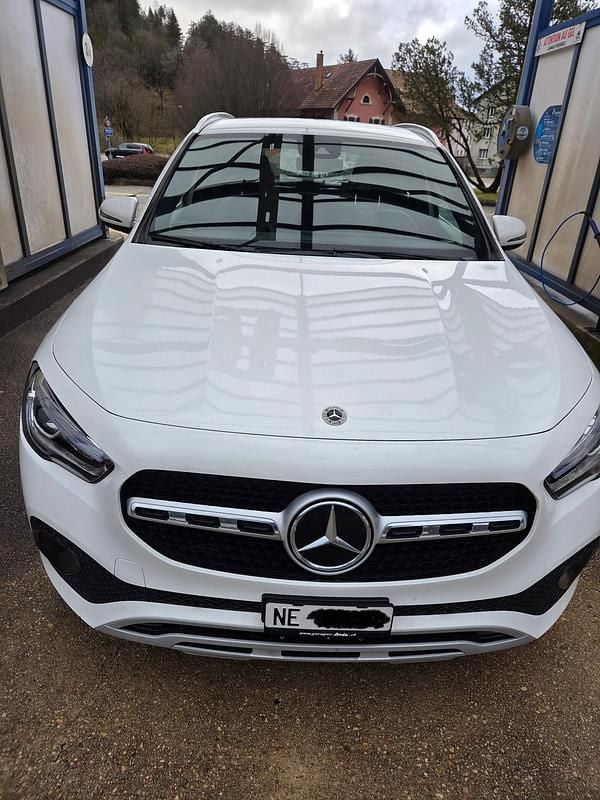 Gebraucht Mercedes GLA200 163 PS (119 kW) 2022 SUV