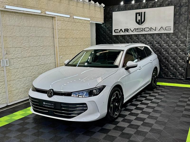 Gebraucht VW Passat Elegance 150 PS (110 kW) 2024 Kombi