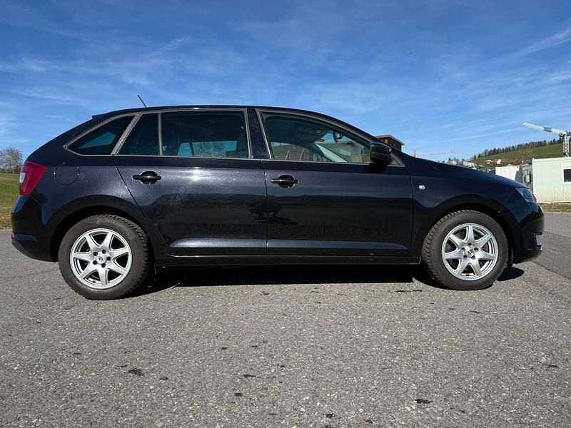 Gebraucht Skoda Rapid Ambition 122 PS (89 kW) 2014 Kleinwagen