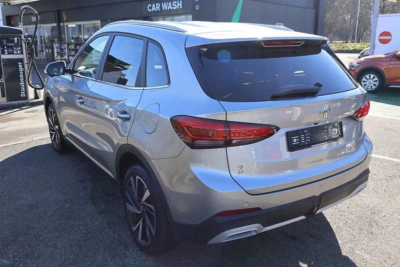 Neu MG ZS Luxury 197 PS (144 kW) 2026 Silber SUV