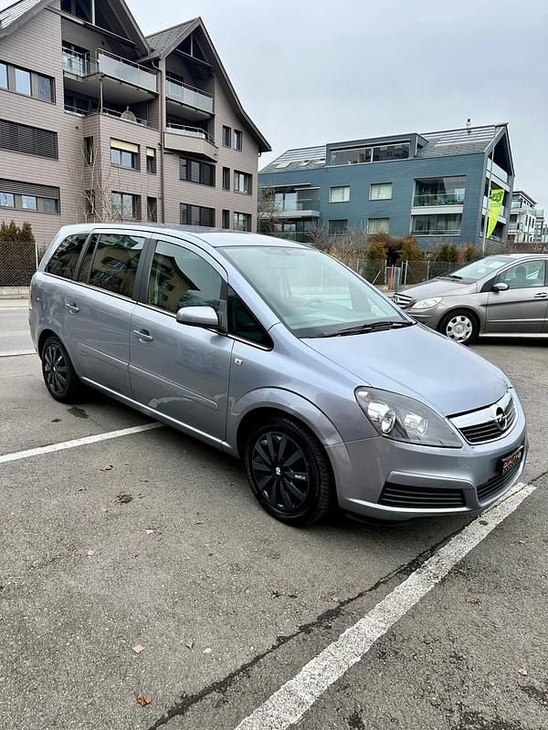 Gebraucht Opel Zafira Essentia 150 PS (110 kW) 2005 Van / Kleinbus
