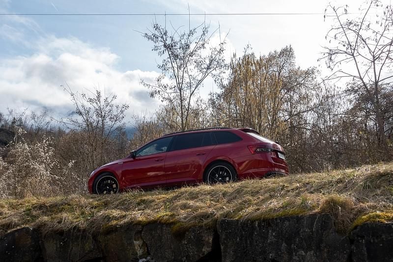 Gebraucht Skoda Superb SportlinePlus 272 PS (200 kW) 2019 Kombi