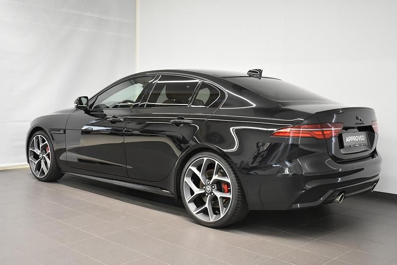 Gebraucht Jaguar XE 300 PS (220 kW) 2024 Schwarz Limousine