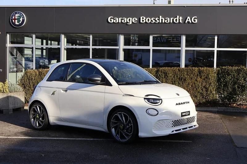 Weiss Neu 2026 Fiat 500e Abarth Kleinwagen | CHF 39’620 - Bild 1/4