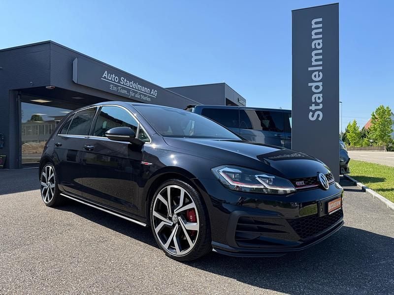 Schwarz Gebraucht 2017 VW Golf VII GTI Limousine | CHF 19’900 (Etwas zu teuer) - Bild 1/4