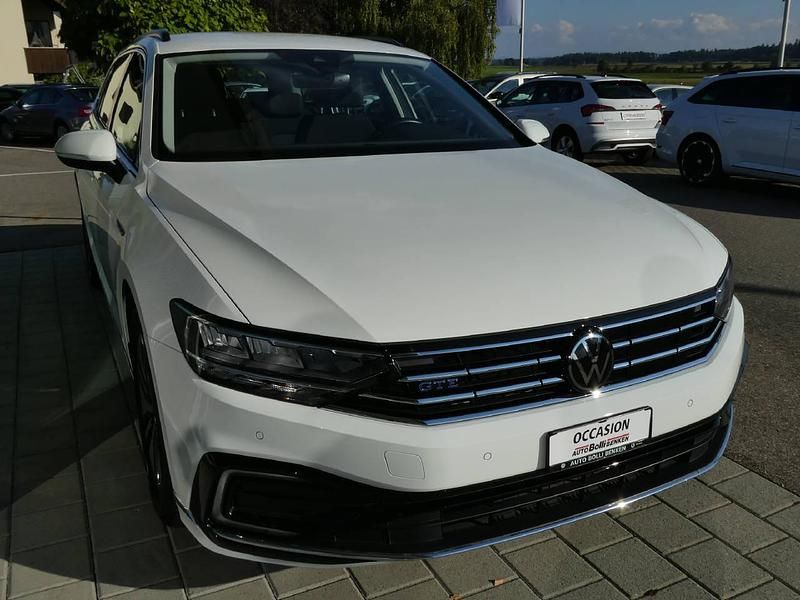 Gebraucht VW Passat GTE 218 PS (160 kW) 2021 Weiss Kombi