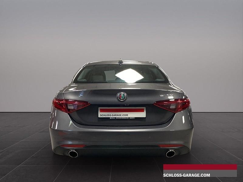 Gebraucht Alfa Romeo Giulia Super 201 PS (147 kW) 2019 Grau Limousine