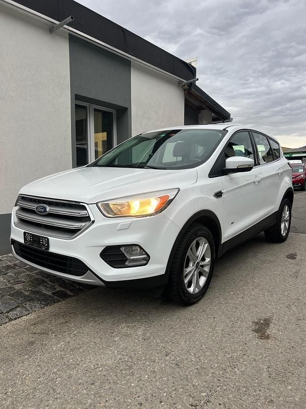 Gebraucht Ford Kuga Titanium 182 PS (133 kW) 2017 SUV