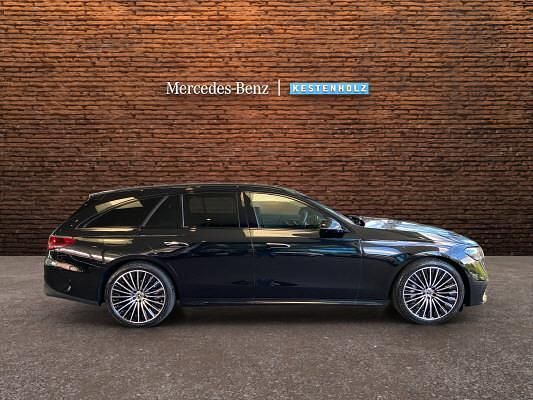 Gebraucht Mercedes E200 204 PS (150 kW) 2024 Schwarz Kombi