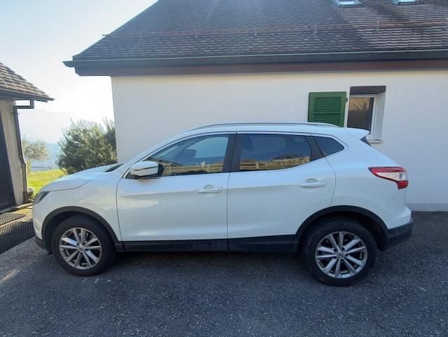 Gebraucht 2015 Nissan Qashqai Tekna SUV | CHF 13’700 (Fairer Preis) - Bild 1/4