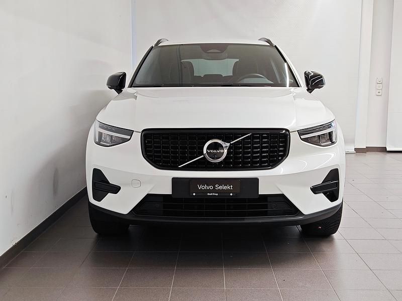 Gebraucht Volvo XC40 Plus 211 PS (155 kW) 2024 Weiss SUV