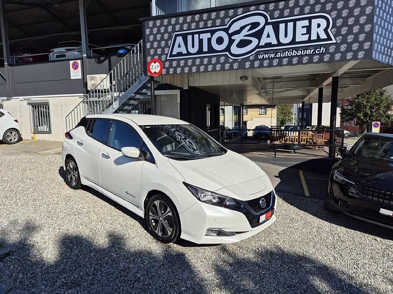 Gebraucht Nissan Leaf Tekna 110 kW (150 PS) 2020 Weiss Kleinwagen