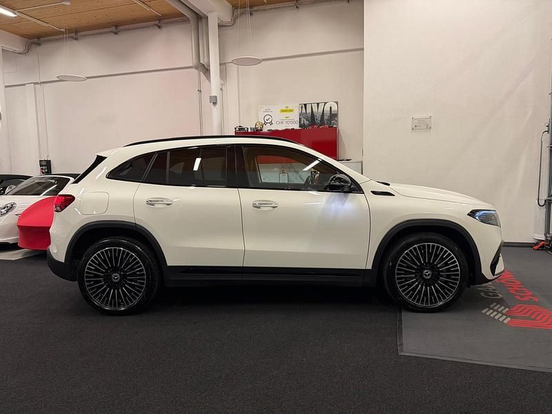 Gebraucht Mercedes EQA350 AMG line 214 kW (292 PS) 2022 Weiss SUV