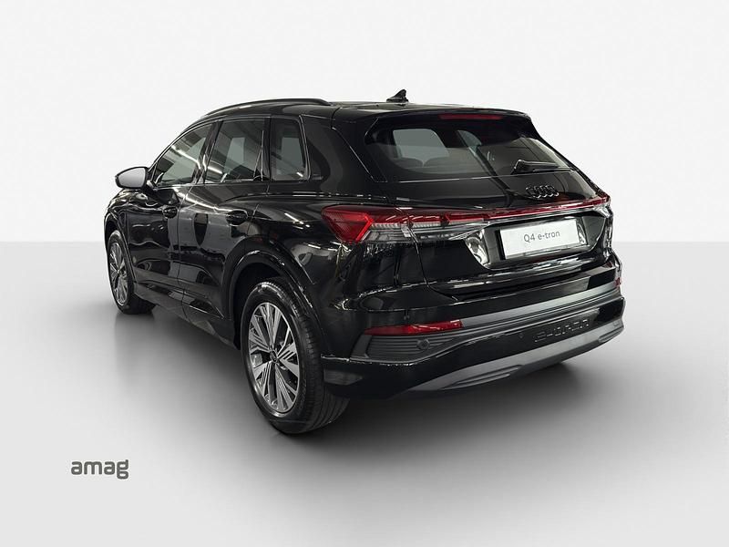 Gebraucht Audi Q4 e-tron Advanced 210 kW (286 PS) 2025 Mythosschwarz metallic SUV