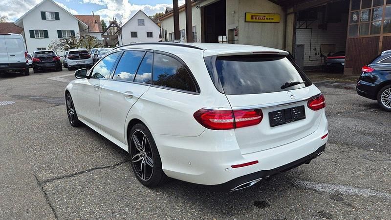 Gebraucht Mercedes E220 AMG line 194 PS (142 kW) 2018 Kombi