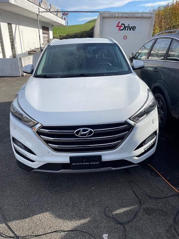 Gebraucht 2016 Hyundai Tucson Edition SUV | CHF 8’799 (Guter Preis) - Bild 1/4