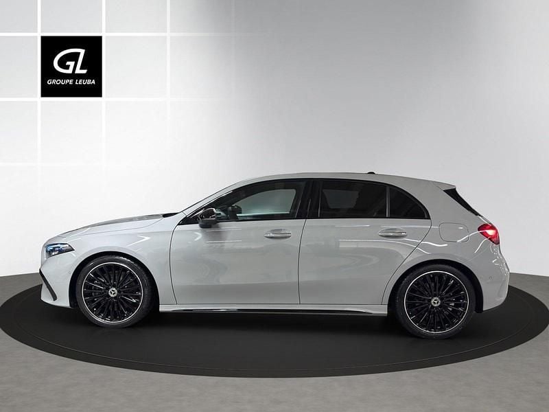 Neu Mercedes A250 224 PS (164 kW) 2026 Grau Limousine