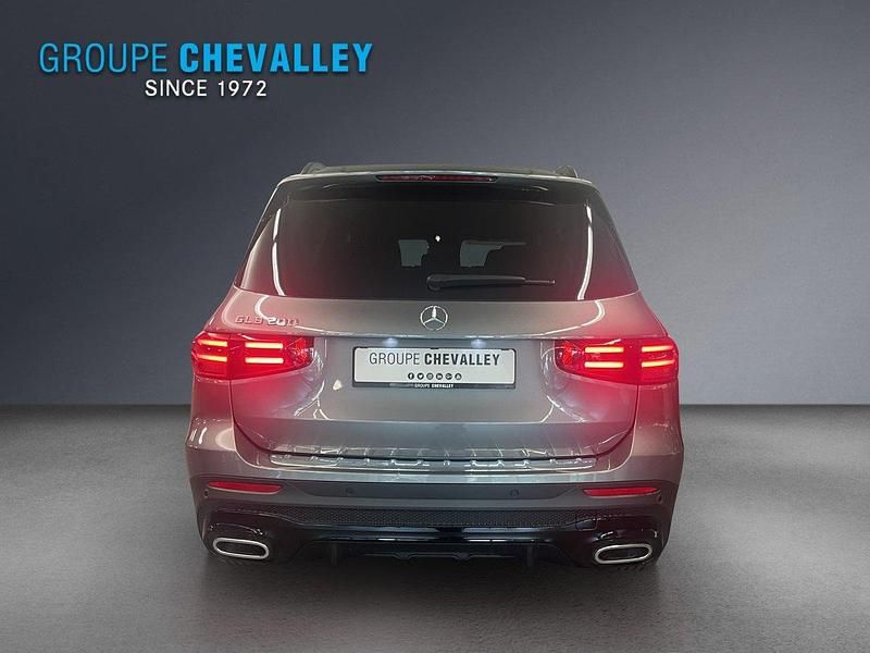 Neu Mercedes GLB200 163 PS (119 kW) 2025 Grau SUV