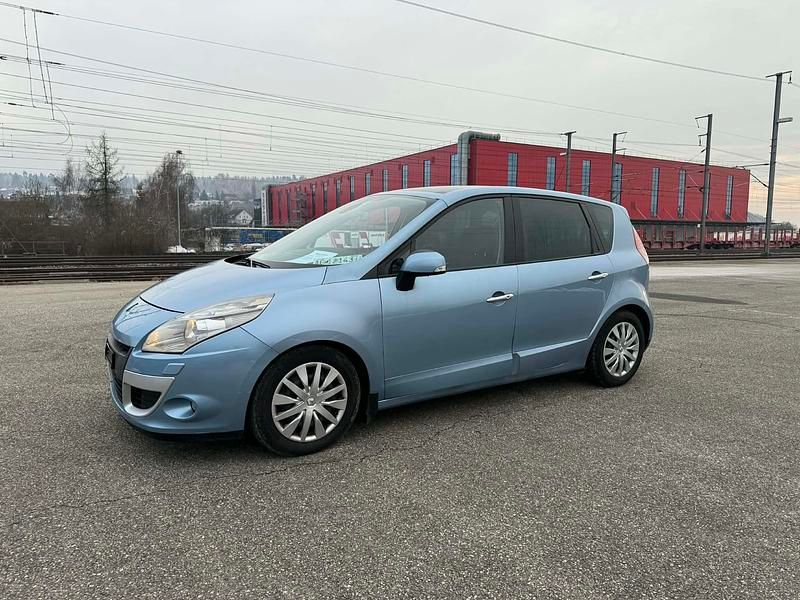 Gebraucht Renault Scénic III Dynamique 131 PS (96 kW) 2010