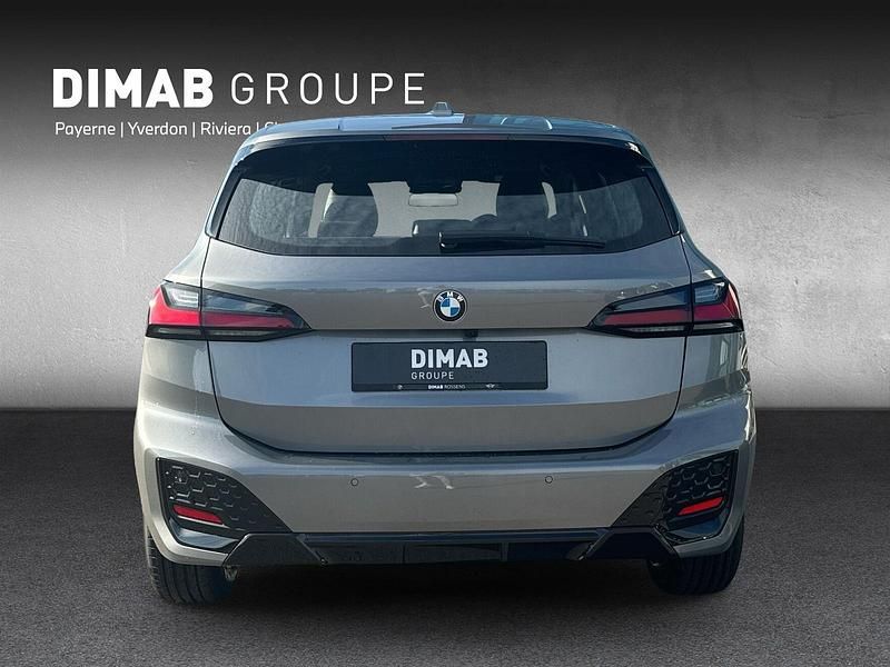 Gebraucht BMW 220 M Sport 156 PS (114 kW) 2024 Grau Van / Kleinbus