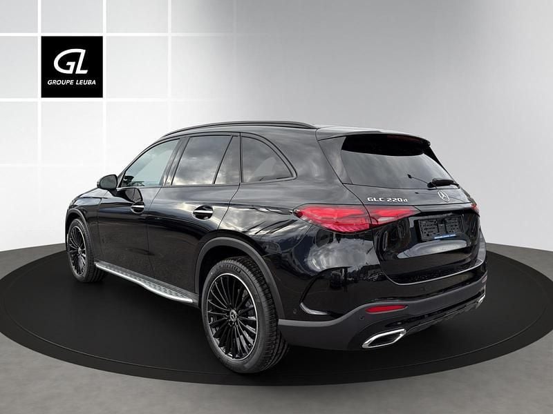 Gebraucht Mercedes GLC220 197 PS (144 kW) 2026 Schwarz SUV
