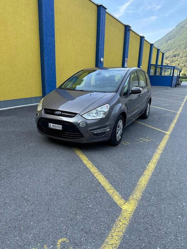 Gebraucht 2013 Ford S-MAX S Van / Kleinbus | CHF 6’500 (Etwas zu teuer) - Bild 1/4