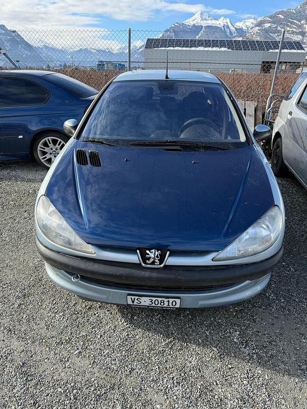 Gebraucht 2002 Peugeot 206 | CHF 2’300 - Bild 1/2