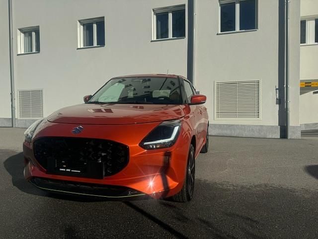 Gebraucht Suzuki Swift 82 PS (60 kW) 2024 Orange Limousine