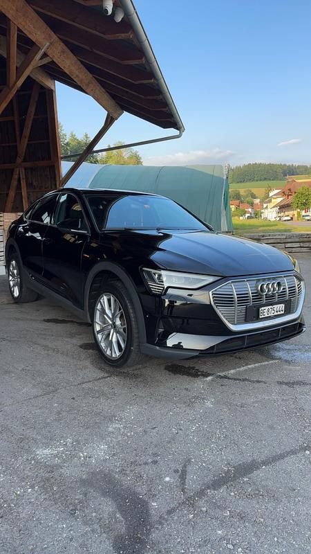 Gebraucht 2021 Audi e-tron S-Line SUV | CHF 27’500 (Fairer Preis) - Bild 1/4