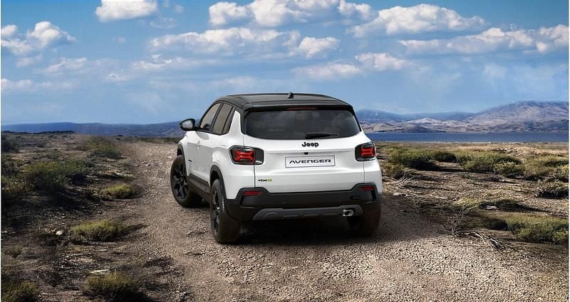 Neu Jeep Avenger Overland 136 PS (100 kW) 2025 SUV