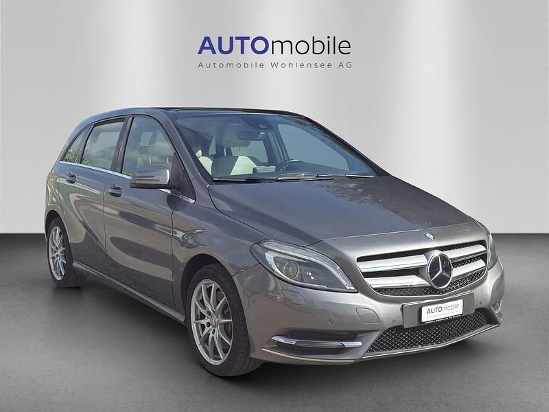 Gebraucht Mercedes B250 211 PS (155 kW) 2014 Van / Kleinbus