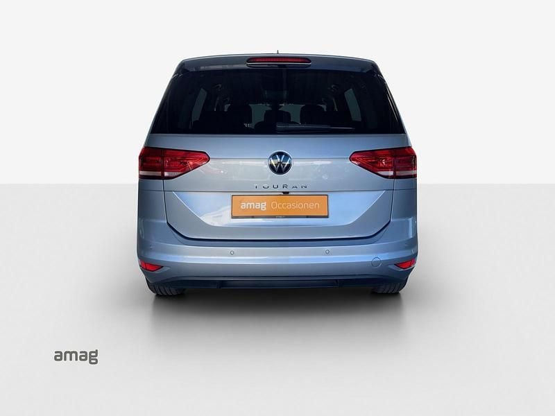 Gebraucht VW Touran Highline 150 PS (110 kW) 2024 Oyster silver metallic Van / Kleinbus