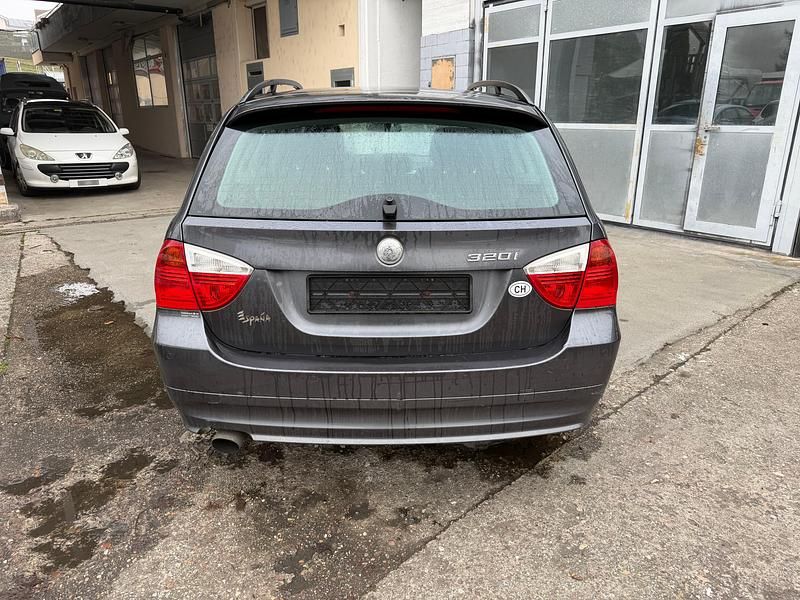 Gebraucht BMW 320 150 PS (110 kW) 2007 Kombi