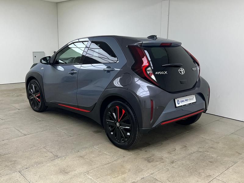 Gebraucht Toyota Aygo X 72 PS (52 kW) 2024 Grau SUV