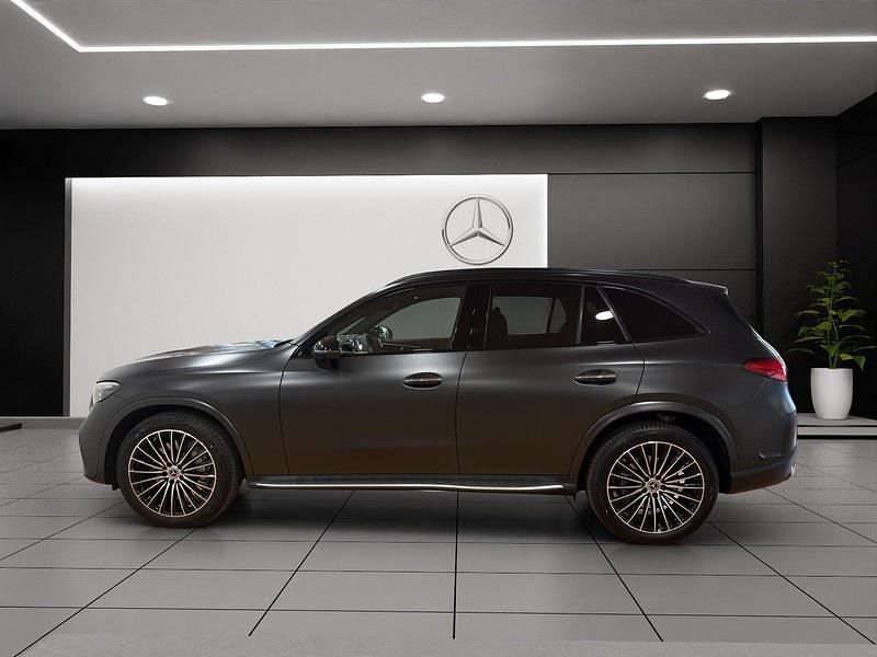 Neu Mercedes GLC200 204 PS (150 kW) 2026 Grau SUV