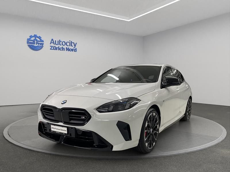Weiss Gebraucht 2024 BMW M135 Performance Kleinwagen | CHF 45’990 (Fairer Preis) - Bild 1/4