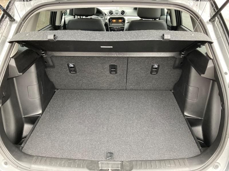 Gebraucht Suzuki Vitara 129 PS (94 kW) 2022 Grau SUV