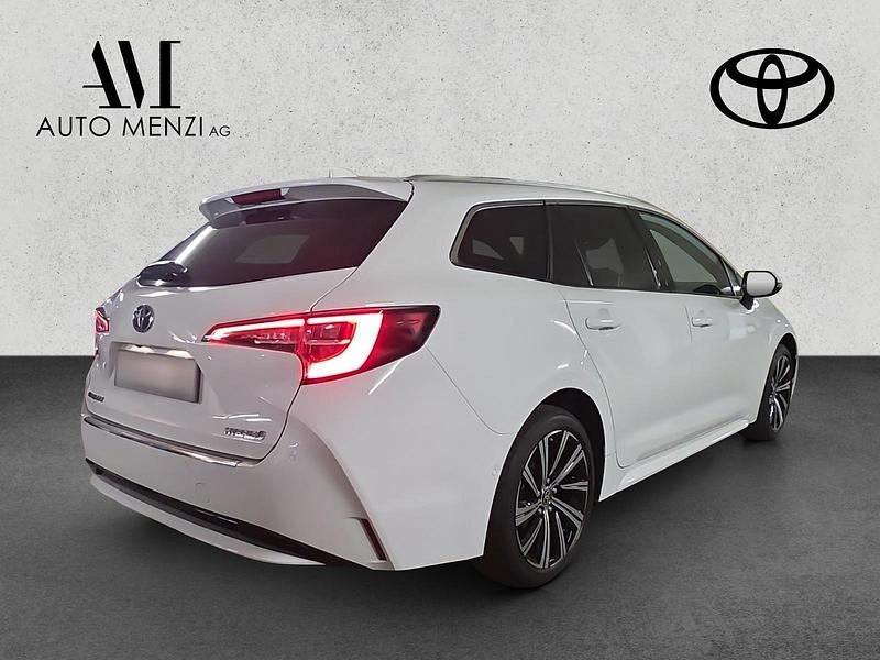 Gebraucht Toyota Corolla Trend 122 PS (89 kW) 2022 Weiss Kombi