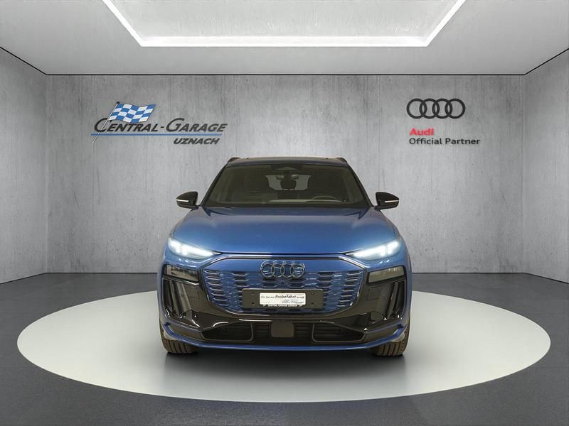 Gebraucht Audi SQ6 e-tron Ambiente 360 kW (490 PS) 2024 Blau SUV