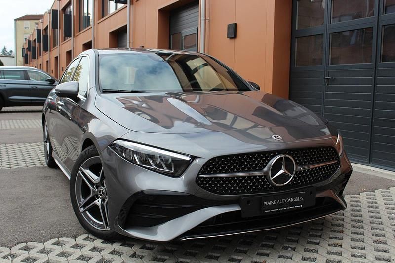 Gebraucht Mercedes A200 AMG line 163 PS (119 kW) 2024 Van / Kleinbus