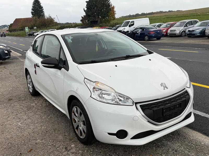 Gebraucht Peugeot 208 Access 68 PS (50 kW) 2014 Kleinwagen