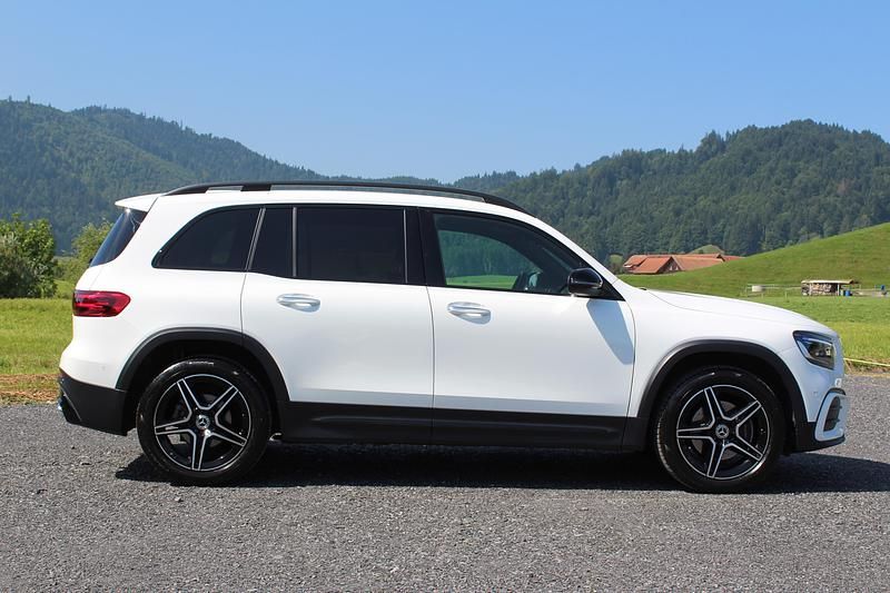 Gebraucht Mercedes GLB200 AMG line 150 PS (110 kW) 2024 SUV