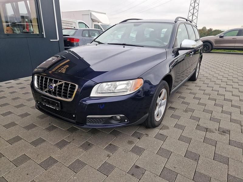 Gebraucht 2008 Volvo V70 Momentum Kombi | CHF 2’900 (Superpreis) - Bild 1/4