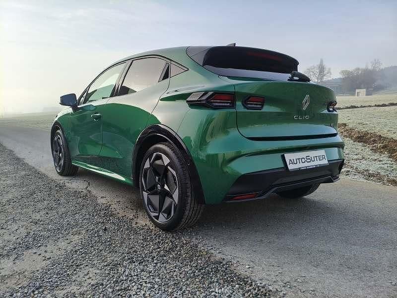 Neu Renault Clio V Techno 158 PS (116 kW) 2026 Grün Limousine