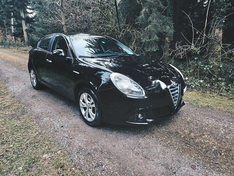 Gebraucht Alfa Romeo Giulietta Distinctive 120 PS (88 kW) 2012 Limousine