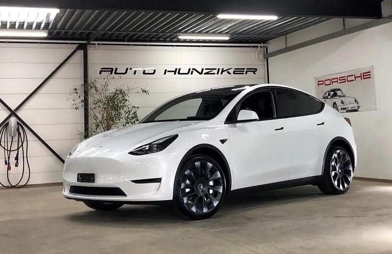 Weiss Gebraucht 2025 Tesla Model Y RWD SUV | CHF 34’150 (Superpreis) - Bild 1/4