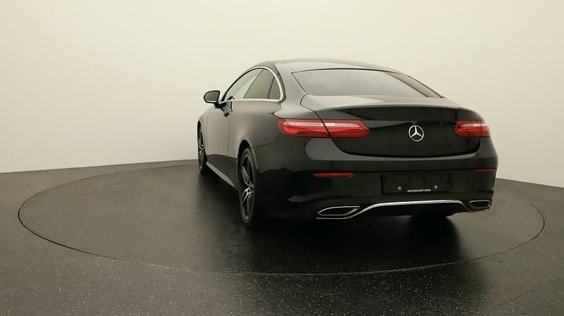 Gebraucht Mercedes E220 AMG line 194 PS (142 kW) 2020 Coupé