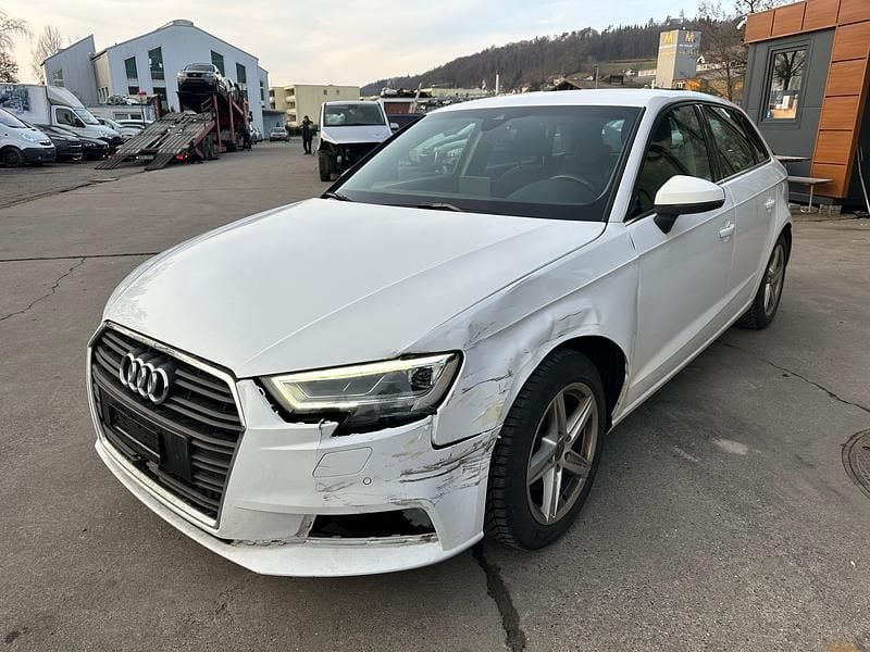 Gebraucht Audi A3 Sport 150 PS (110 kW) 2019 Limousine