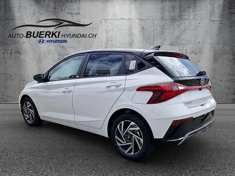 Gebraucht Hyundai i20 100 PS (73 kW) 2024 Kleinwagen