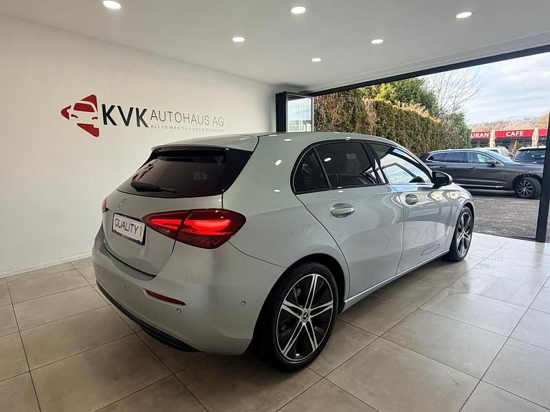Gebraucht Mercedes A180 136 PS (100 kW) 2024